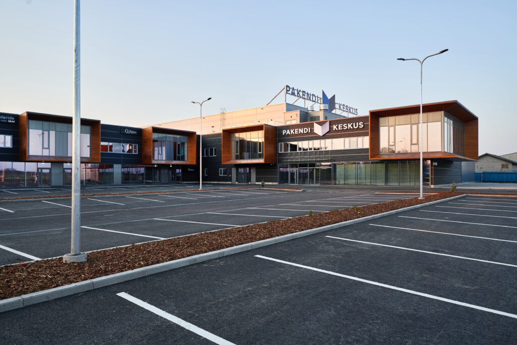 Pakendikeskuse logistikakeskus ja büroo